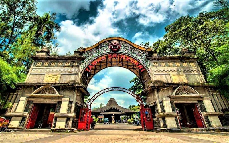 Wisata Taman Sriwedari Solo: Mengungkap Keindahan dan Budaya Lokal